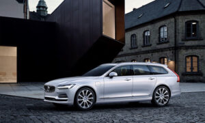 V90 Lifestyle Image