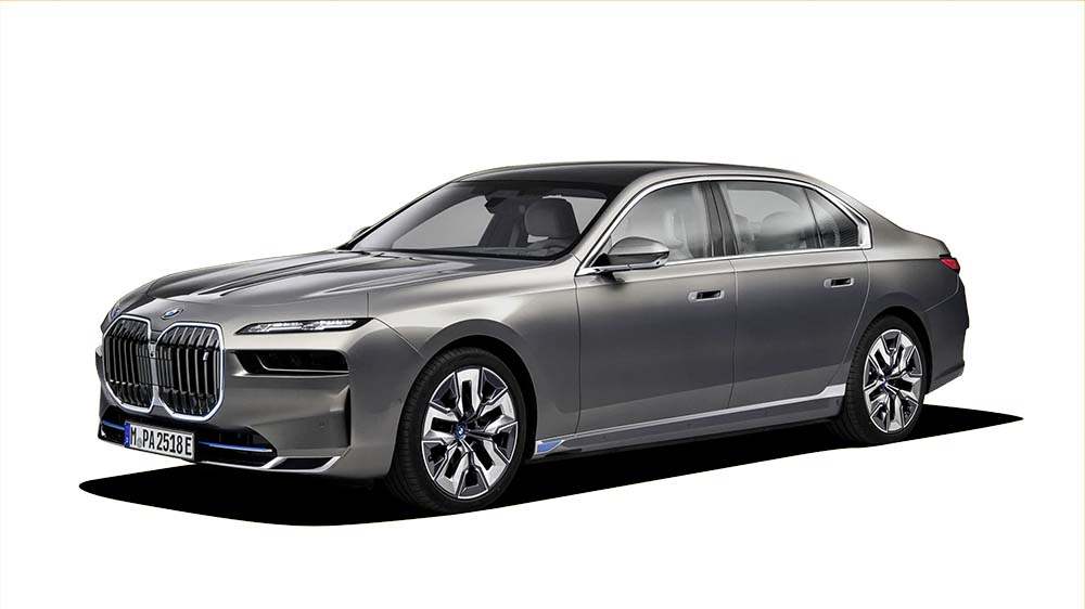 Bmw i7 white background